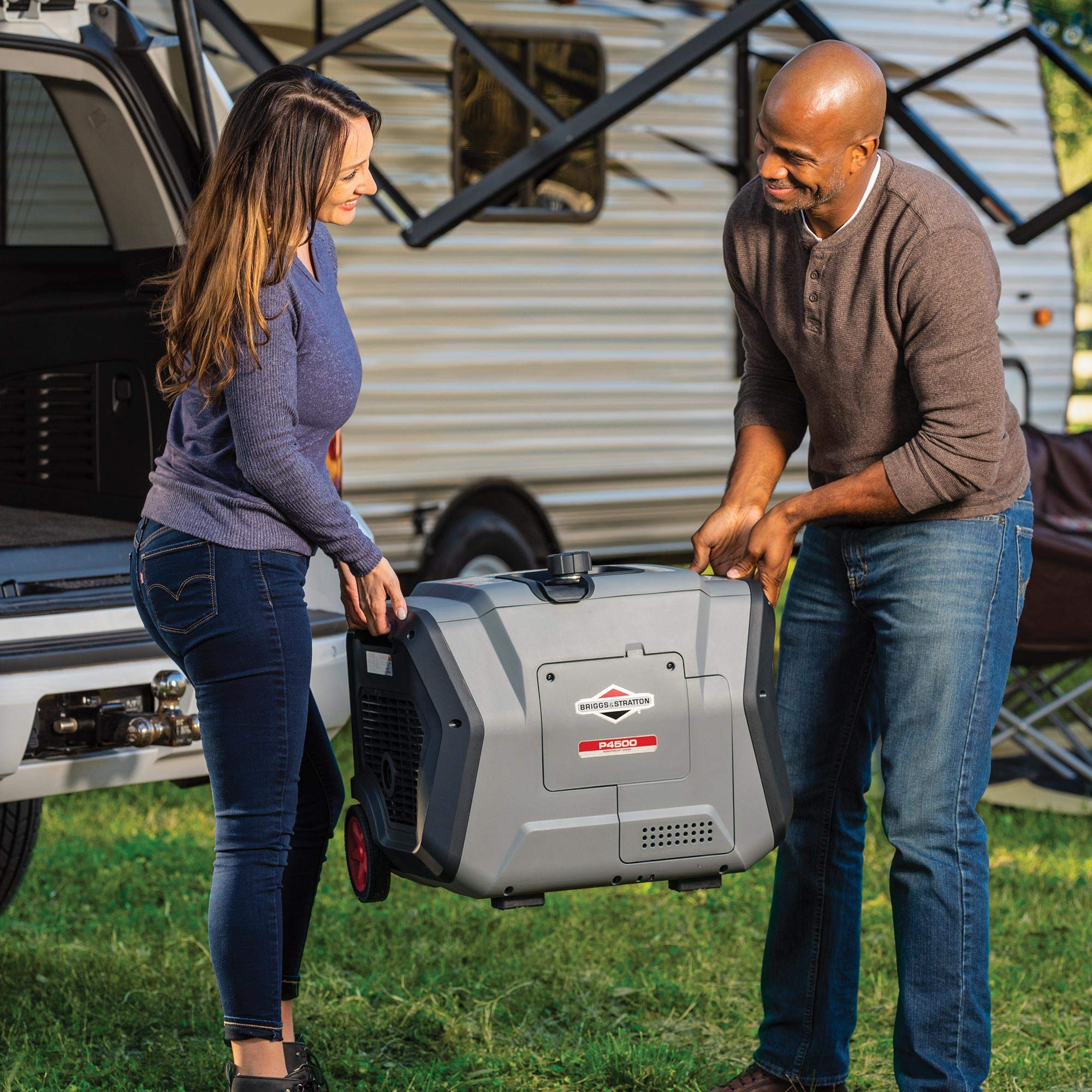 Briggs & Stratton 030806 Benzin Inverter Stromerzeuger Generator der PowerSmart Serie P4500 mit 4500 Watt/3700 Watt sauberem Strom, ultraleise und leichtgewichtig, W, 230 V, Schwarz,grau